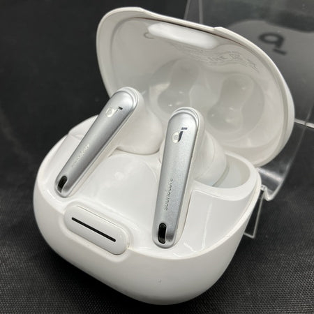 Anker イヤホン　liberty 4 nc ホワイト Anker アンカー 完全ワイヤレスイヤホン Bluetooth Soundcore