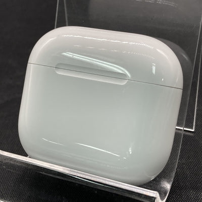 【中古】AirPods 4 MXP93J/A（アクティブノイズキャンセリング搭載）【秋葉原】