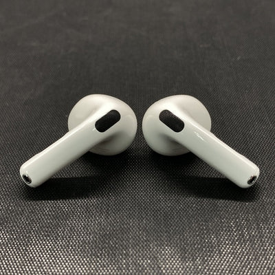 【中古】AirPods 4 MXP93J/A（アクティブノイズキャンセリング搭載）【秋葉原】