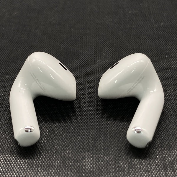 【中古】AirPods 4 MXP93J/A（アクティブノイズキャンセリング搭載）【秋葉原】