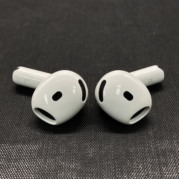 【中古】AirPods 4 MXP93J/A（アクティブノイズキャンセリング搭載）【秋葉原】