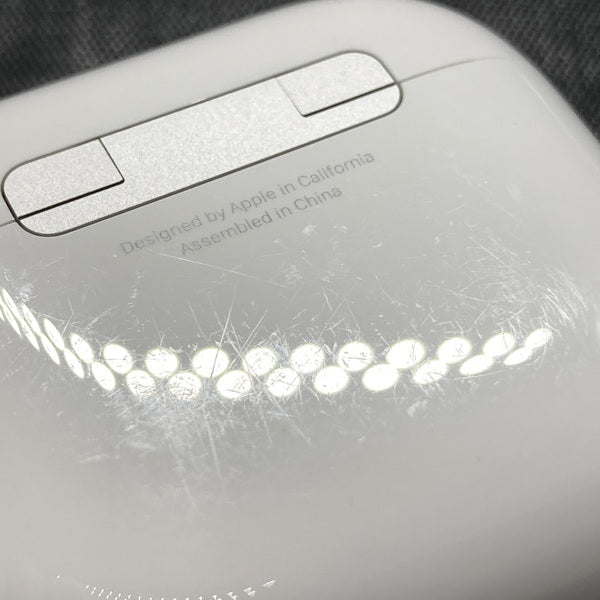 【中古】AirPods 4 MXP93J/A（アクティブノイズキャンセリング搭載）【秋葉原】