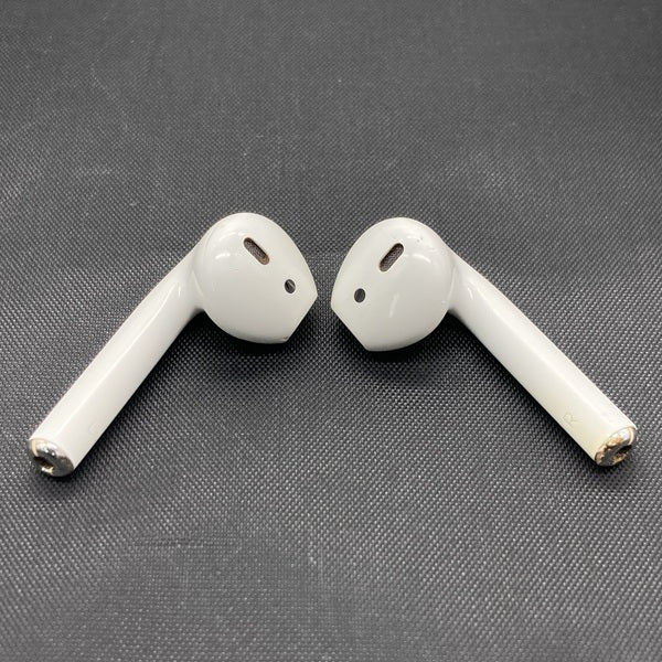 【中古】AirPods MMEF2JA【日本橋】