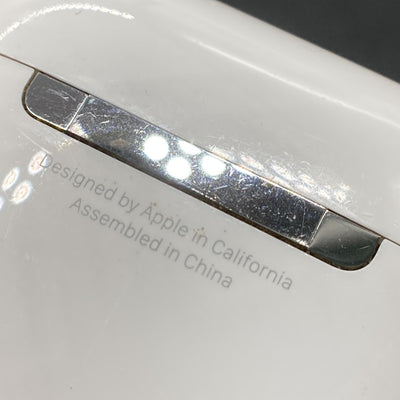 【中古】AirPods MMEF2JA【日本橋】