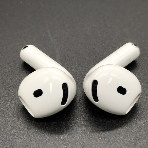 【中古】AirPods 4 MXP93J/A（アクティブノイズキャンセリング搭載）【秋葉原】