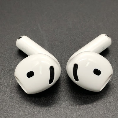 【中古】AirPods 4 MXP93J/A（アクティブノイズキャンセリング搭載）【秋葉原】