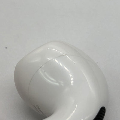 【中古】AirPods 4 MXP93J/A（アクティブノイズキャンセリング搭載）【秋葉原】