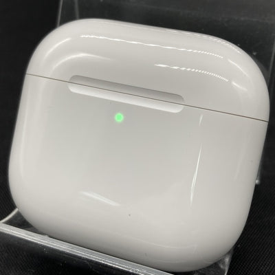 【中古】AirPods 4 MXP93J/A（アクティブノイズキャンセリング搭載）【秋葉原】