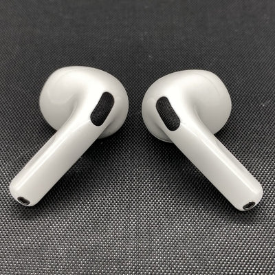 【中古】AirPods 4 MXP93J/A（アクティブノイズキャンセリング搭載）【秋葉原】