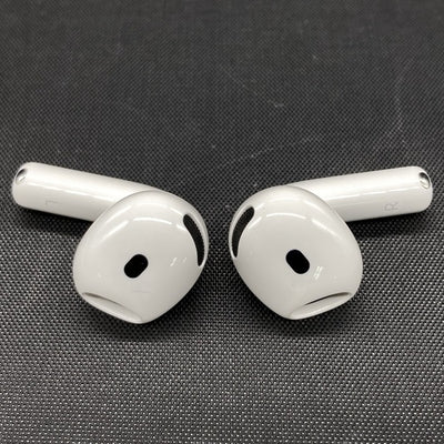 【中古】AirPods 4 MXP93J/A（アクティブノイズキャンセリング搭載）【秋葉原】