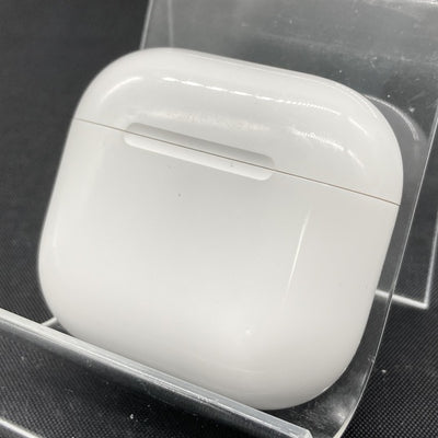 【中古】AirPods 4 MXP93J/A（アクティブノイズキャンセリング搭載）【秋葉原】