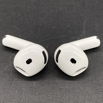 【中古】AirPods 4 MXP93J/A（アクティブノイズキャンセリング搭載）【秋葉原】
