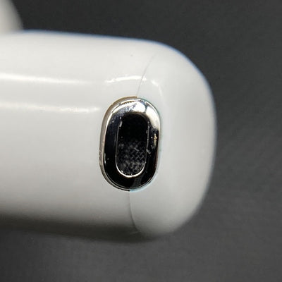 【中古】AirPods 4 MXP93J/A（アクティブノイズキャンセリング搭載）【秋葉原】