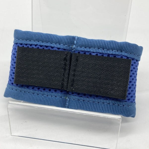 【中古】差し込むだけのハウジング保護用ふわふわツインチューブケース ブルー＜イヤフォンが絡まないケーブル固定用ストッパー付き＞ 【VD608-BL】【秋葉原】