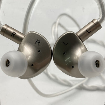 【中古】Que【日本橋】