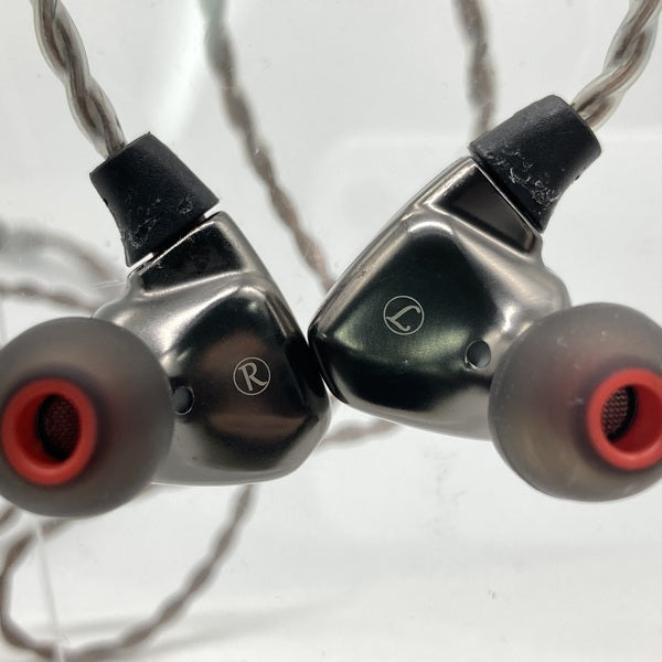 【中古】TITAN S グレー【秋葉原】