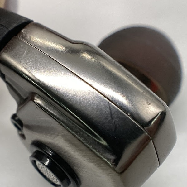 【中古】TITAN S グレー【秋葉原】