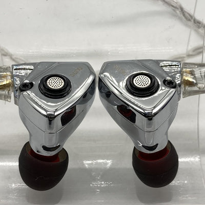 【中古】TITAN S シルバー【秋葉原】