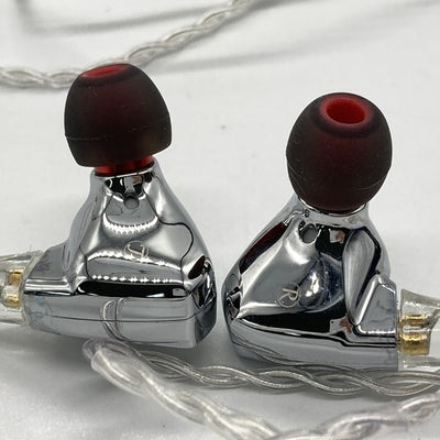 【中古】TITAN S シルバー【秋葉原】