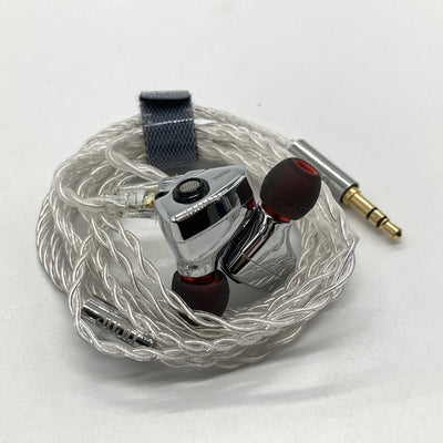【中古】TITAN S シルバー【秋葉原】