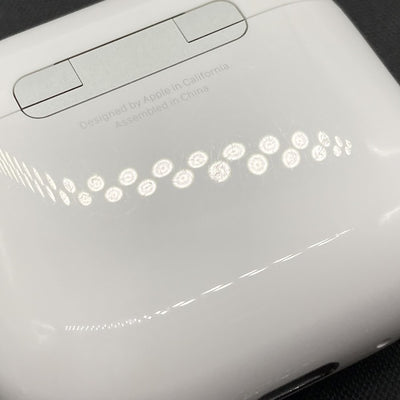 【中古】AirPods 4 MXP93J/A（アクティブノイズキャンセリング搭載）【秋葉原】