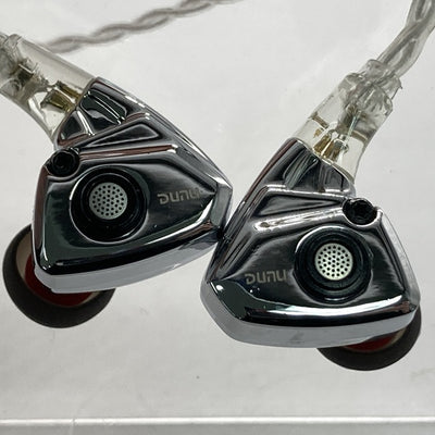 【中古】TITAN S シルバー【秋葉原】