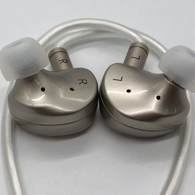 【中古】Que【日本橋】