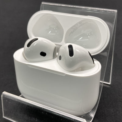 【中古】AirPods 4 MXP93J/A（アクティブノイズキャンセリング搭載）【秋葉原】