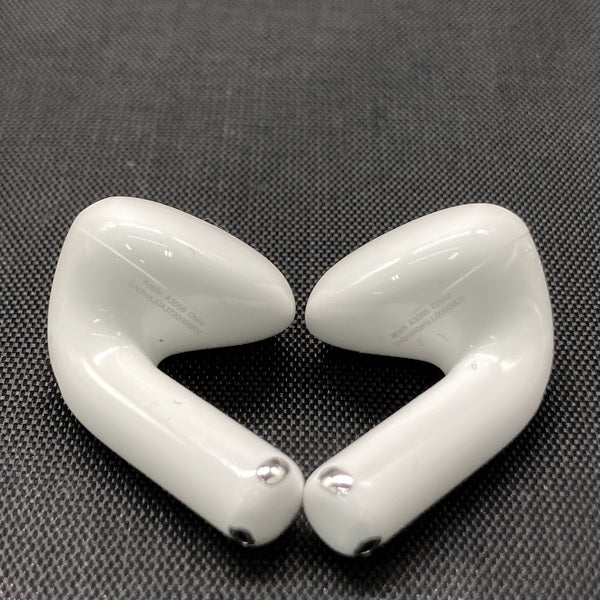 【中古】AirPods 4 MXP93J/A（アクティブノイズキャンセリング搭載）【秋葉原】