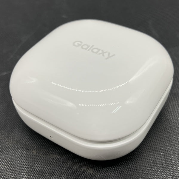 【中古】Galaxy Buds2 White 【SM-R177NZWAXJP】【秋葉原】
