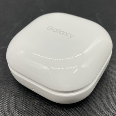 【中古】Galaxy Buds2 White 【SM-R177NZWAXJP】【秋葉原】