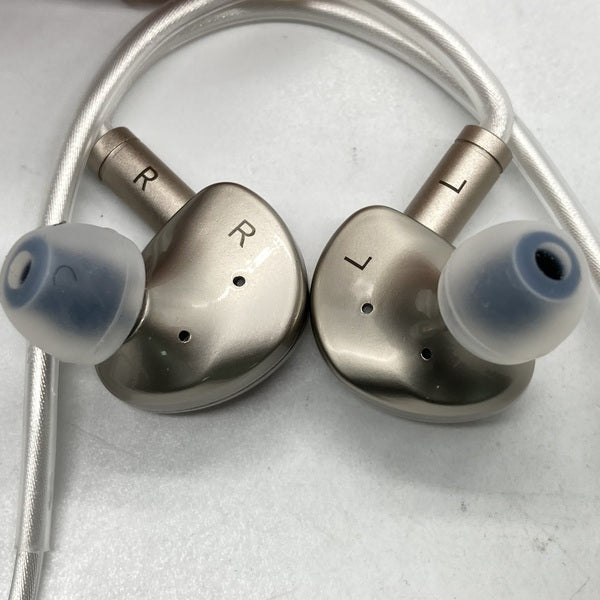 【中古】Que【秋葉原】