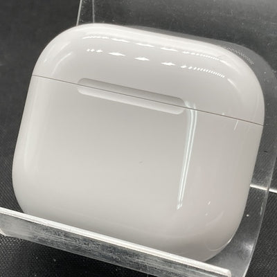【中古】AirPods 4 MXP93J/A（アクティブノイズキャンセリング搭載）【秋葉原】