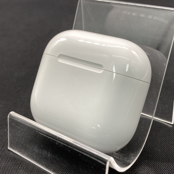 【中古】AirPods 4 MXP93J/A（アクティブノイズキャンセリング搭載）【秋葉原】