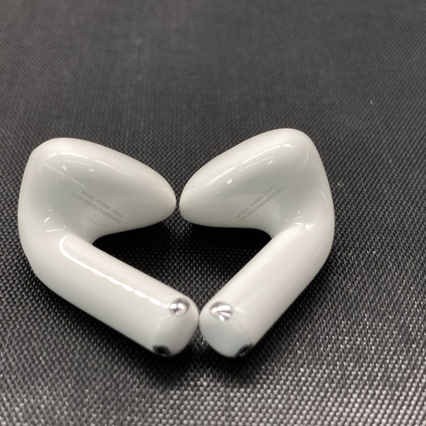 【中古】AirPods 4 MXP93J/A（アクティブノイズキャンセリング搭載）【秋葉原】