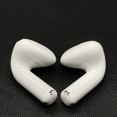 【中古】AirPods 4 MXP93J/A（アクティブノイズキャンセリング搭載）【秋葉原】
