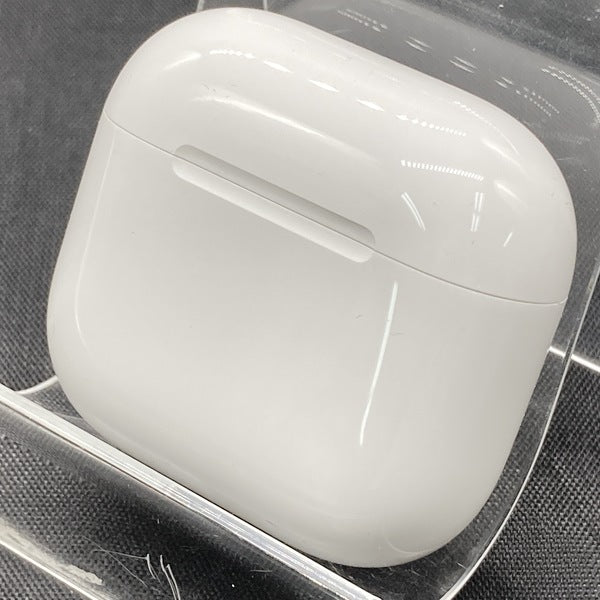 【中古】AirPods 4 MXP93J/A（アクティブノイズキャンセリング搭載）【秋葉原】