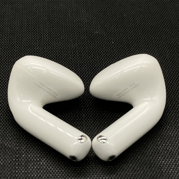 【中古】AirPods 4 MXP93J/A（アクティブノイズキャンセリング搭載）【秋葉原】