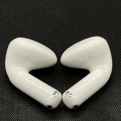 【中古】AirPods 4 MXP93J/A（アクティブノイズキャンセリング搭載）【秋葉原】