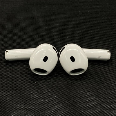 【中古】AirPods 4 MXP93J/A（アクティブノイズキャンセリング搭載）【秋葉原】