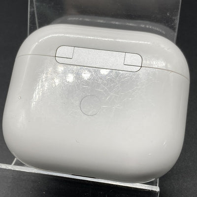 【中古】AirPods Lightning 充電ケース (第3世代)【秋葉原】