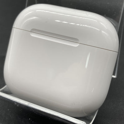 【中古】AirPods 4 MXP93J/A（アクティブノイズキャンセリング搭載）【秋葉原】