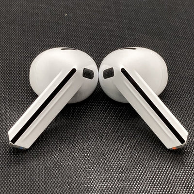 【中古】Galaxy Buds3 ホワイト 【SM-R530NZWAXJP】【秋葉原】