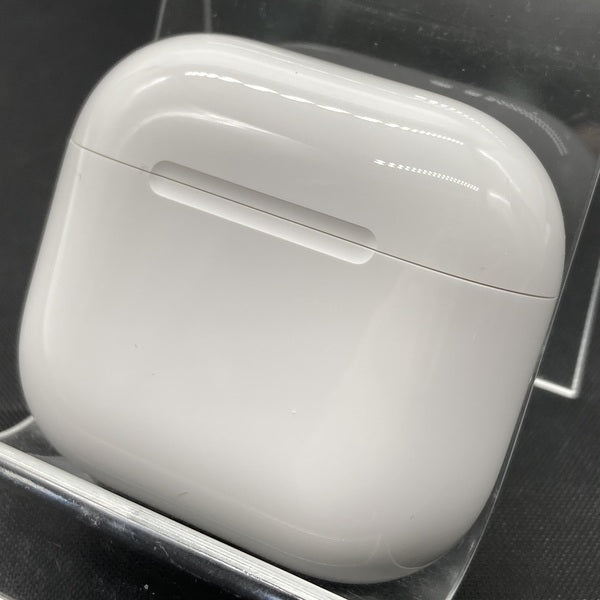 【中古】AirPods 4 MXP93J/A（アクティブノイズキャンセリング搭載）【秋葉原】
