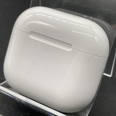【中古】AirPods 4 MXP93J/A（アクティブノイズキャンセリング搭載）【秋葉原】