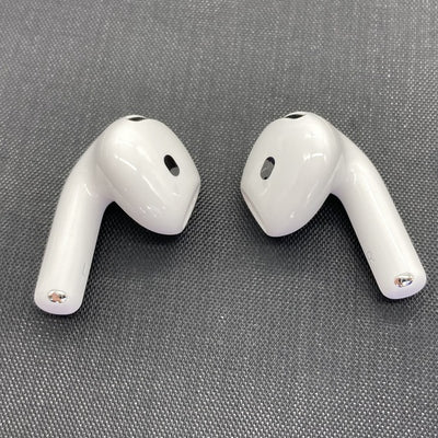 【中古】AirPods 4 MXP93J/A（アクティブノイズキャンセリング搭載）【秋葉原】