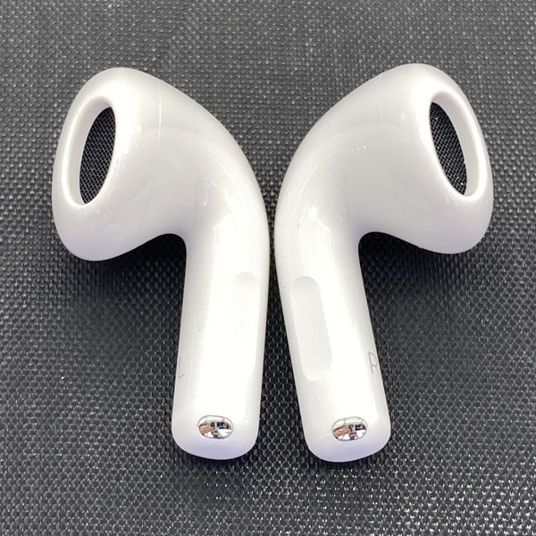 【中古】AirPods 4 MXP93J/A（アクティブノイズキャンセリング搭載）【秋葉原】