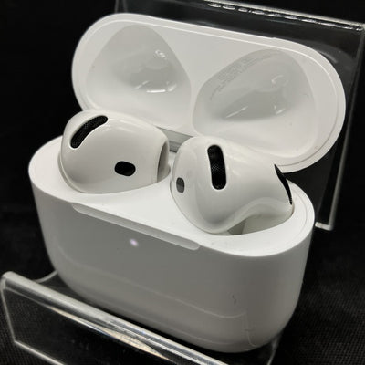 【中古】AirPods 4 MXP93J/A（アクティブノイズキャンセリング搭載）【秋葉原】