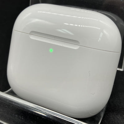 【中古】AirPods 4 MXP93J/A（アクティブノイズキャンセリング搭載）【秋葉原】