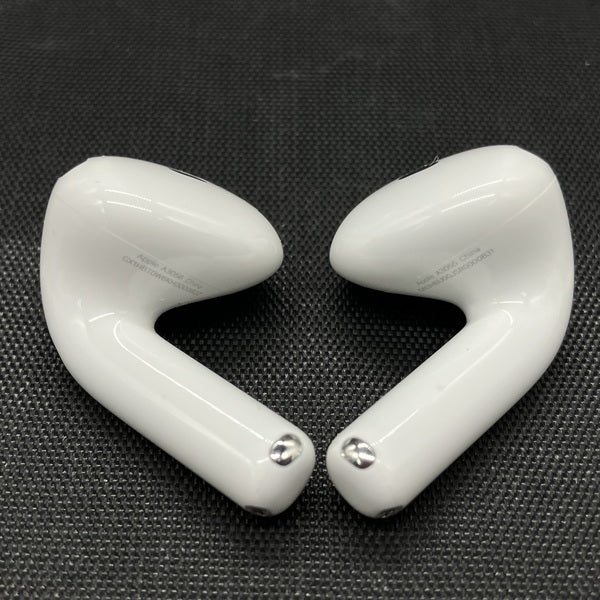 【中古】AirPods 4 MXP93J/A（アクティブノイズキャンセリング搭載）【秋葉原】